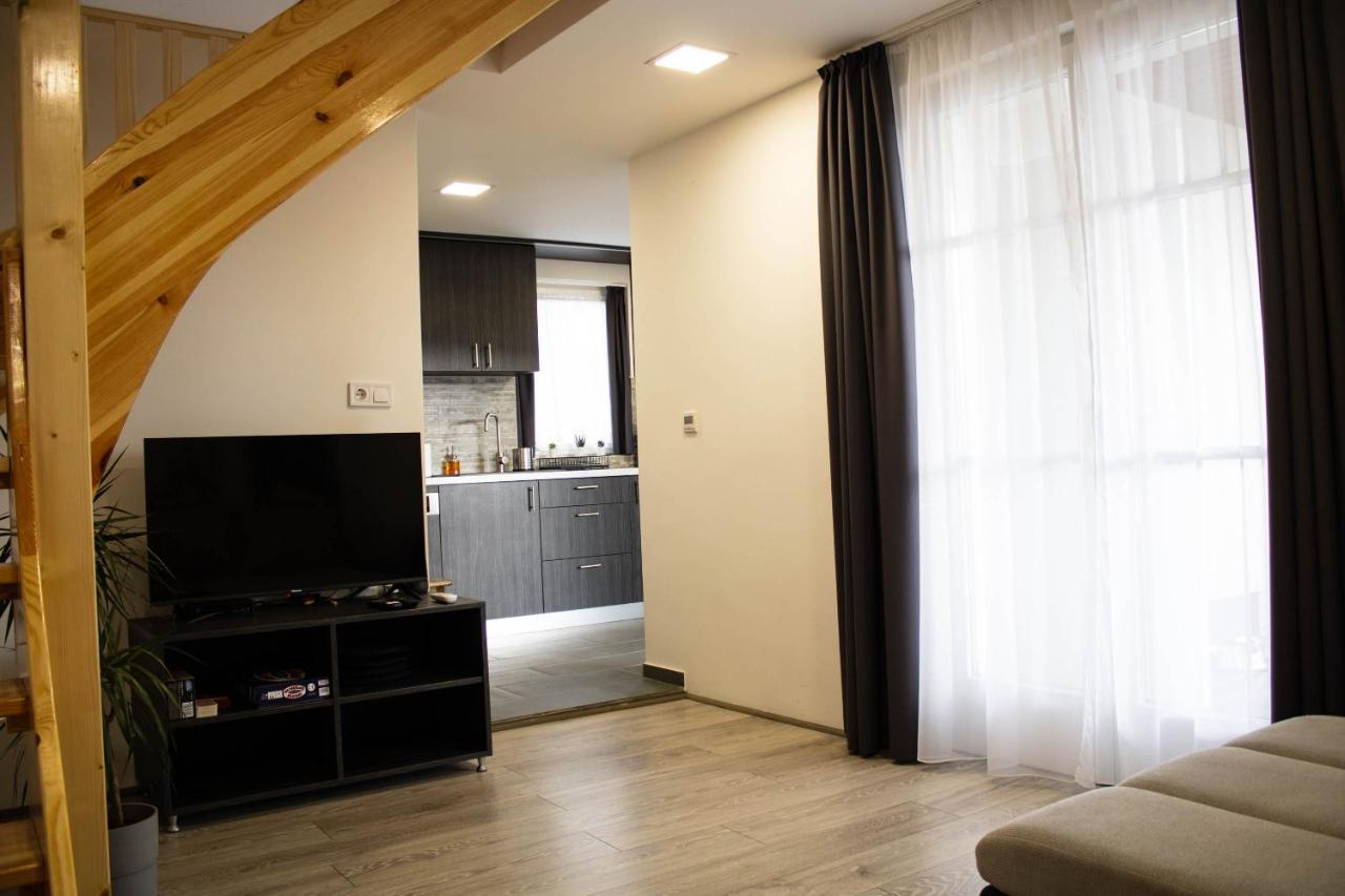 Aranyos Hill Apartment นากีมาโรช ภายนอก รูปภาพ