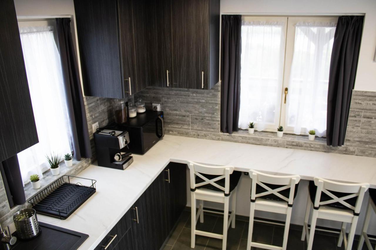 Aranyos Hill Apartment นากีมาโรช ภายนอก รูปภาพ
